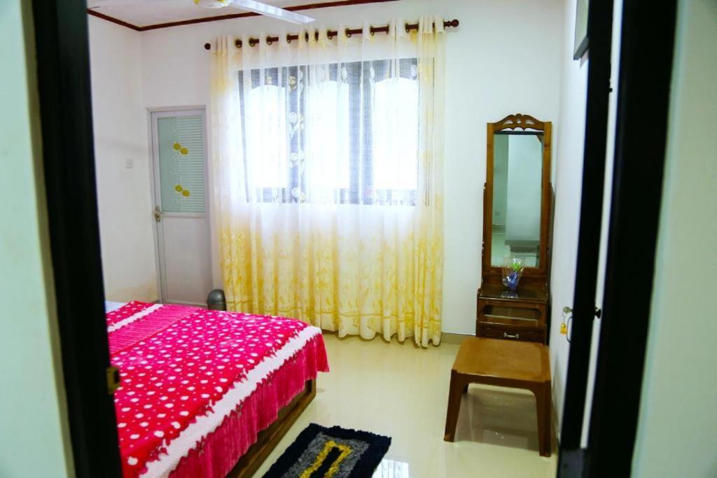 Indusara Villa Бентота Екстериор снимка
